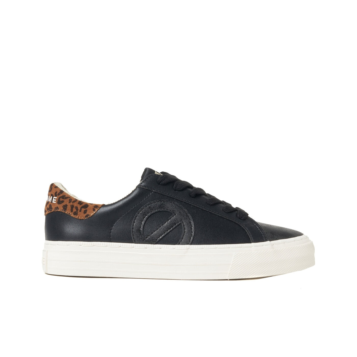 STRIKE-32652-BLACK – NO NAME