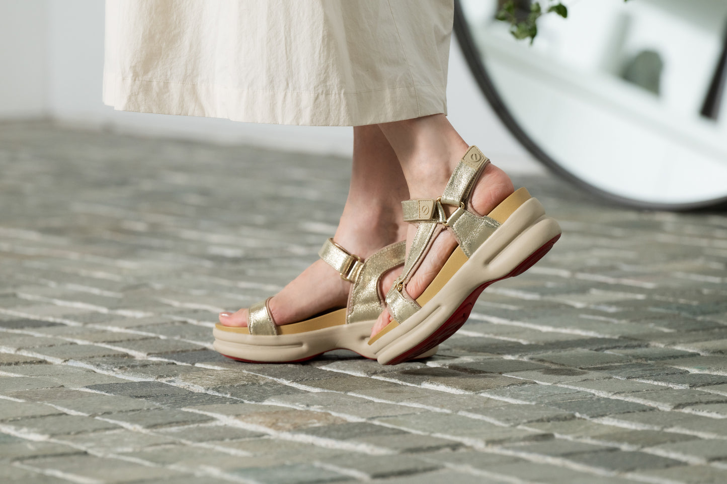CONCRETE-51213-GOLD/SESAM