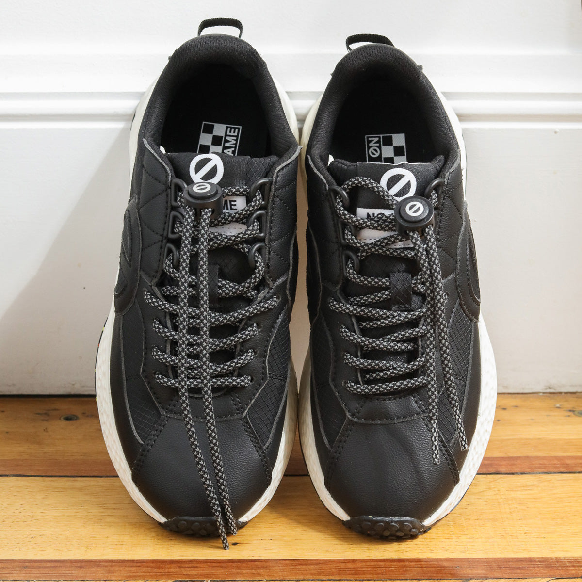 SALE CARTER-52511W-BLACK – NO NAME