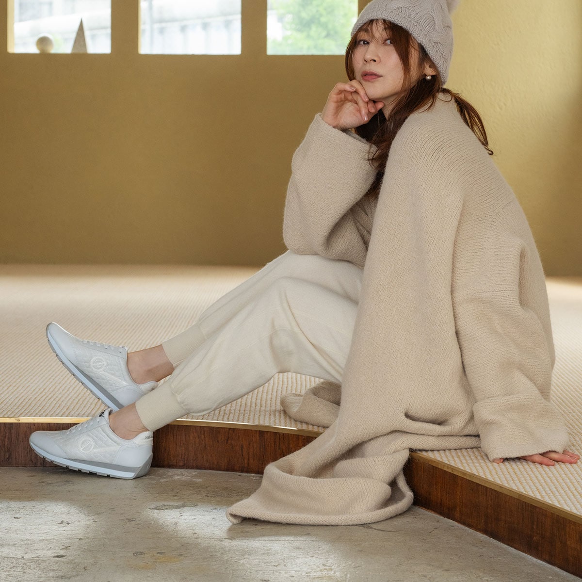 CITY RUN-52191-WHITE – NO NAME