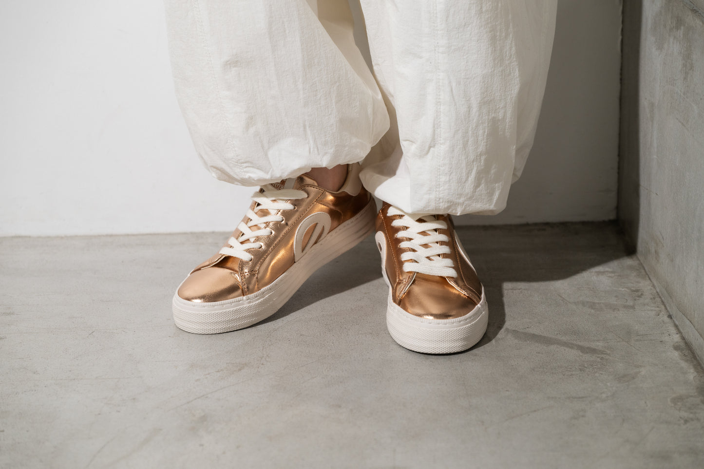 STRIKE-32639-COPPER