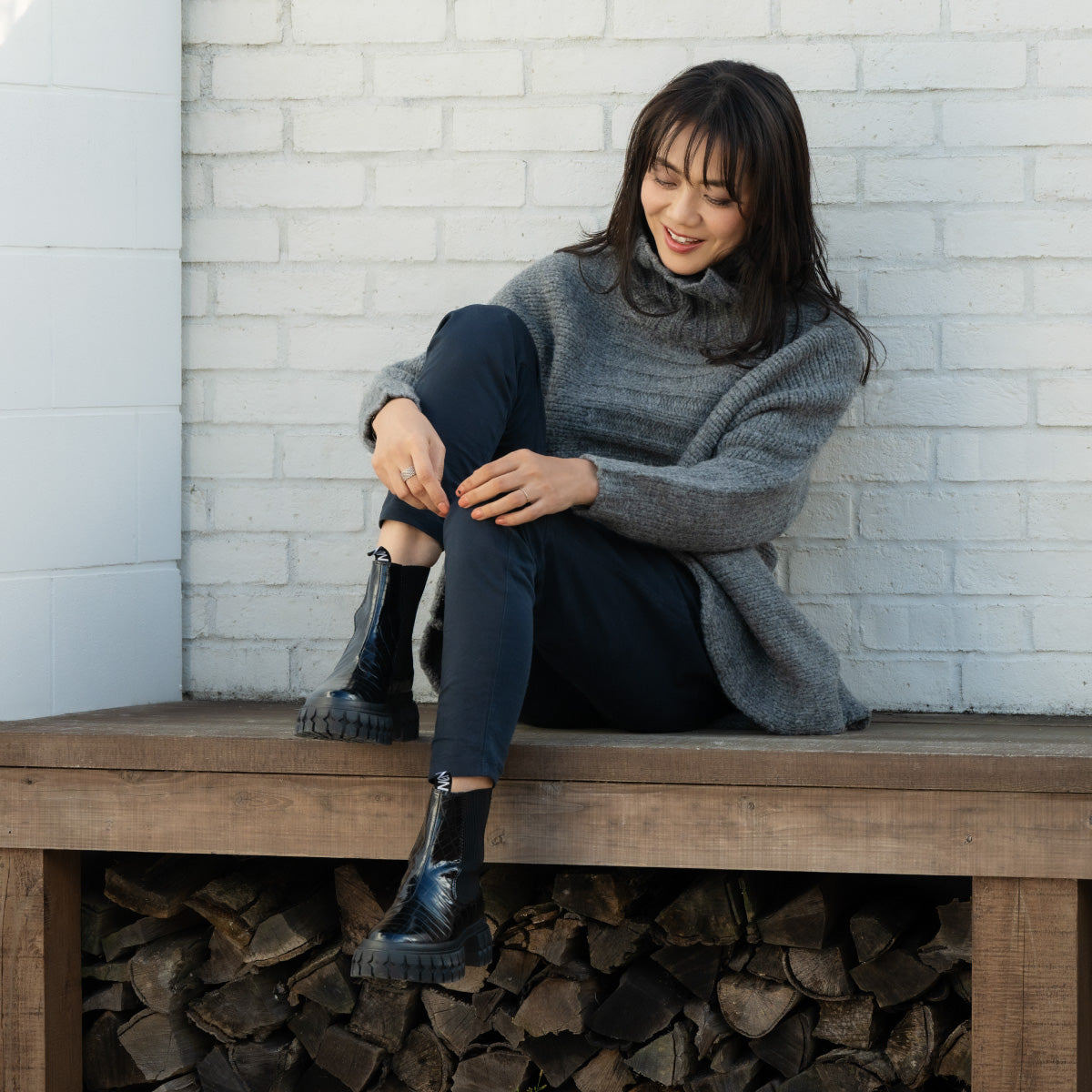 GRAVITEE-42934W-BLACK – NO NAME