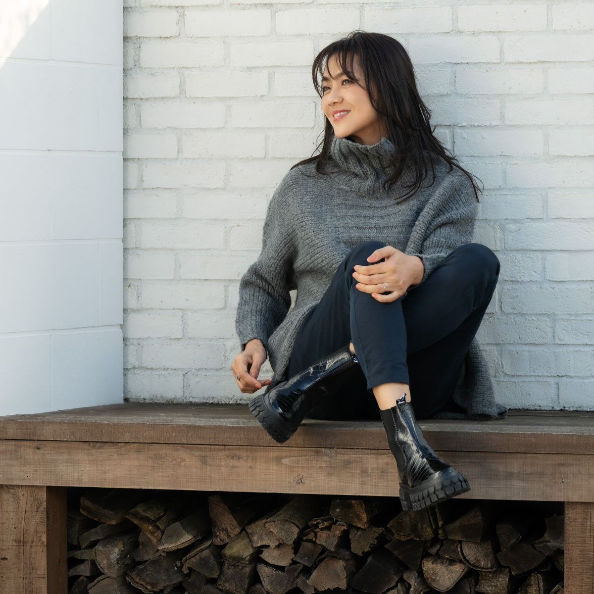 GRAVITEE-42934W-BLACK – NO NAME