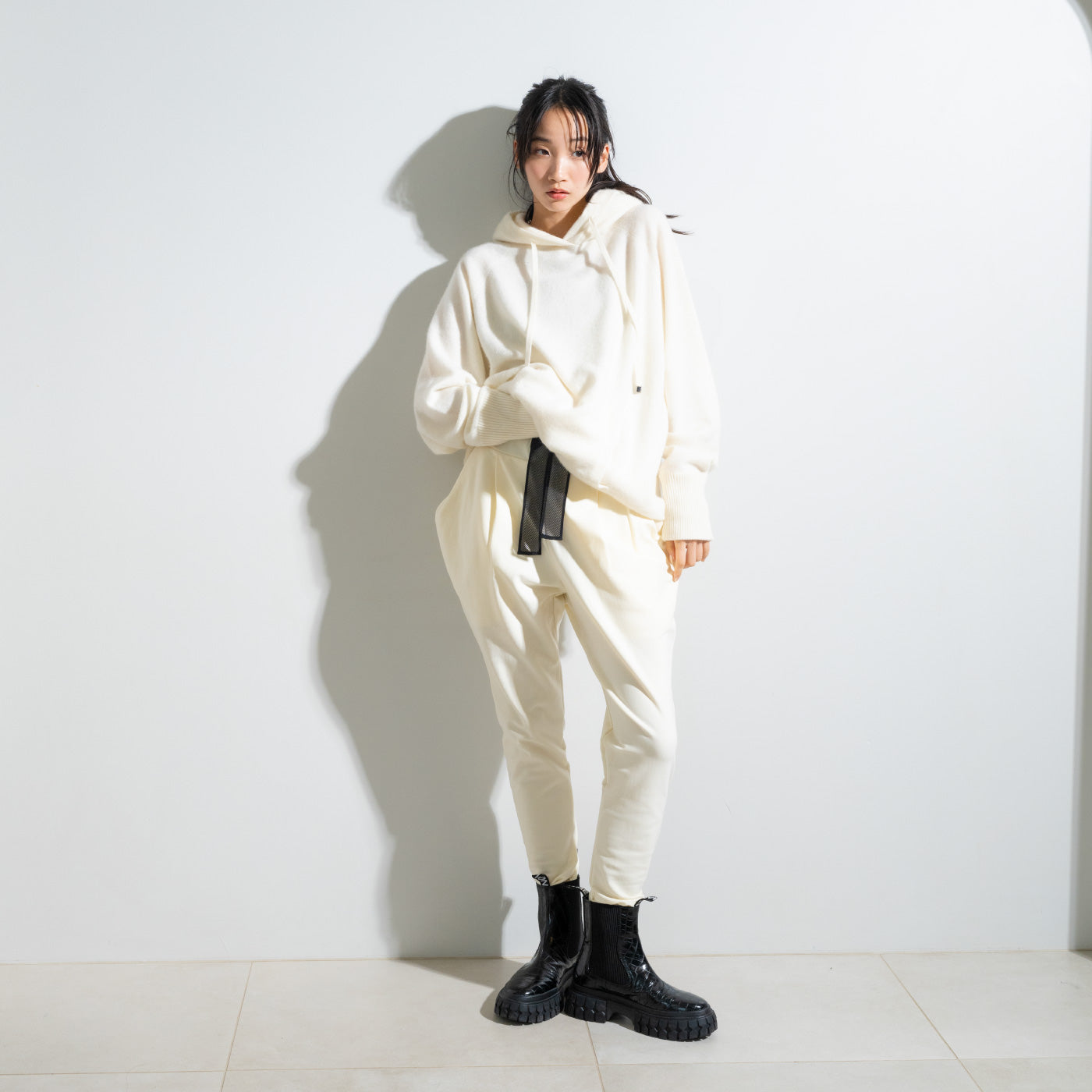 GRAVITEE-42934W-BLACK – NO NAME