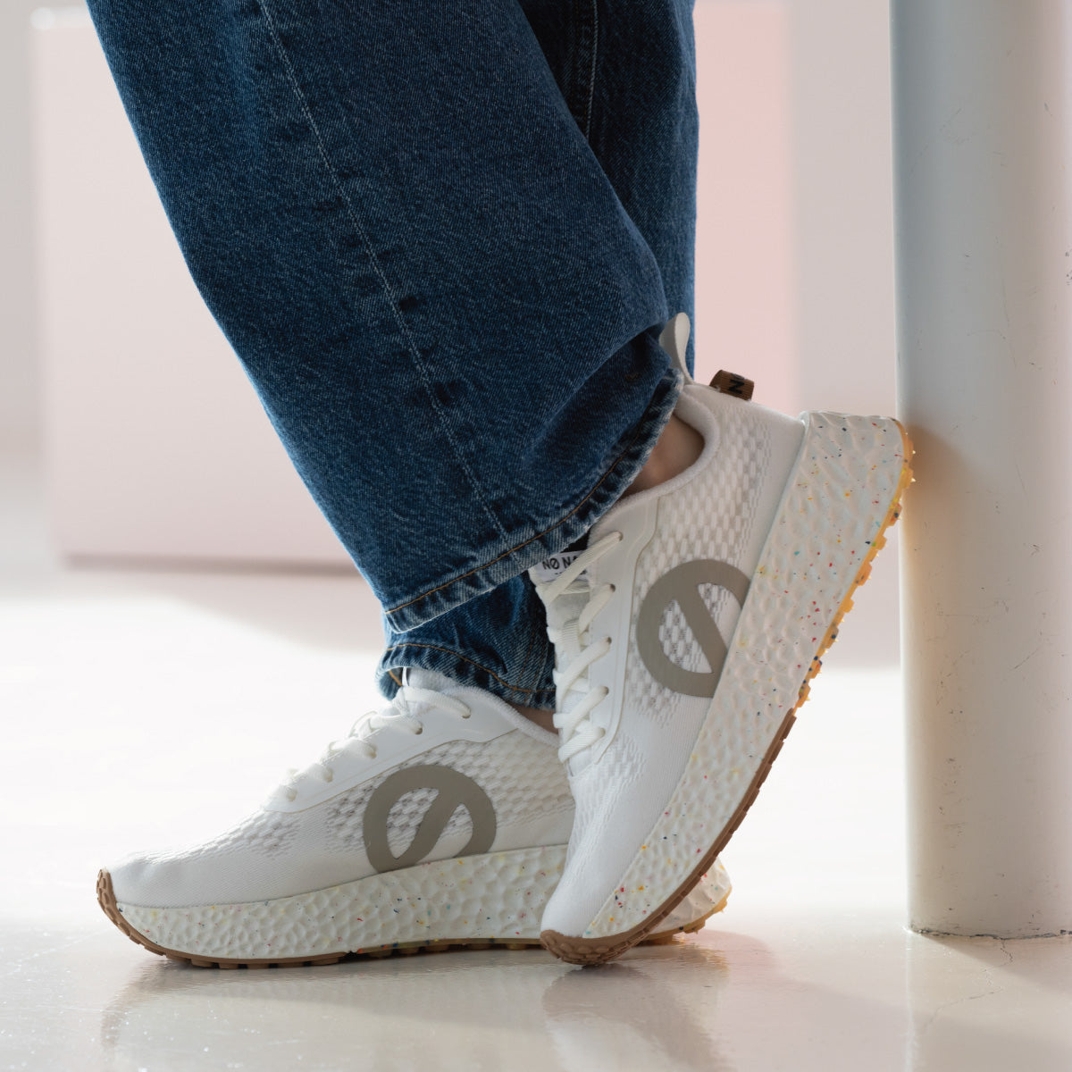 CARTER-00524-WHITE